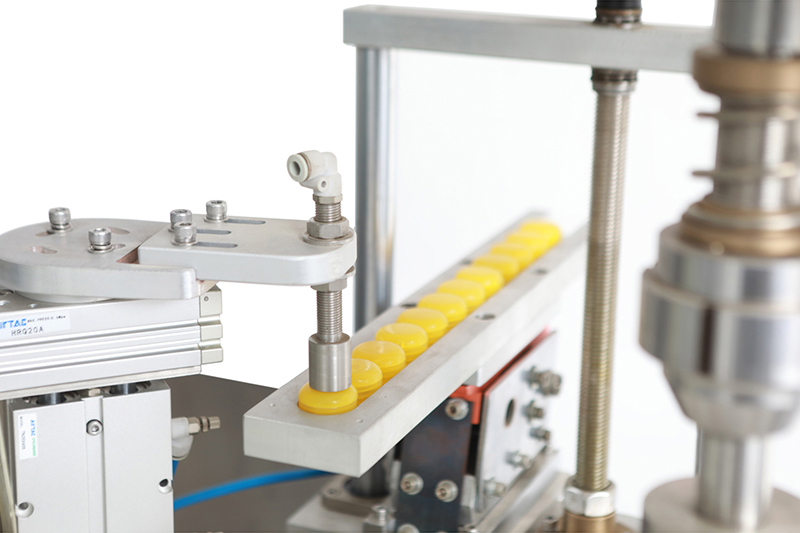 essential oil filling and capping machine